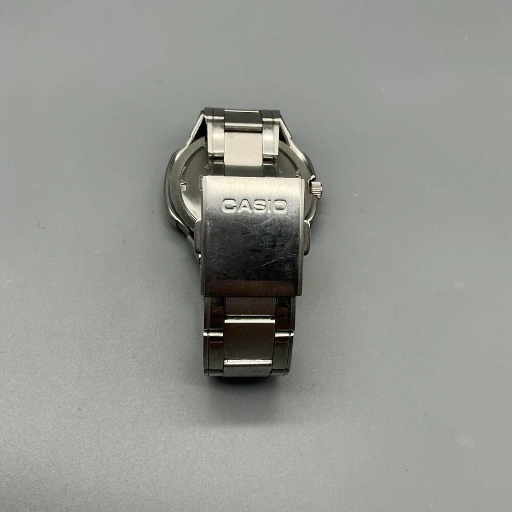 Casio see photos